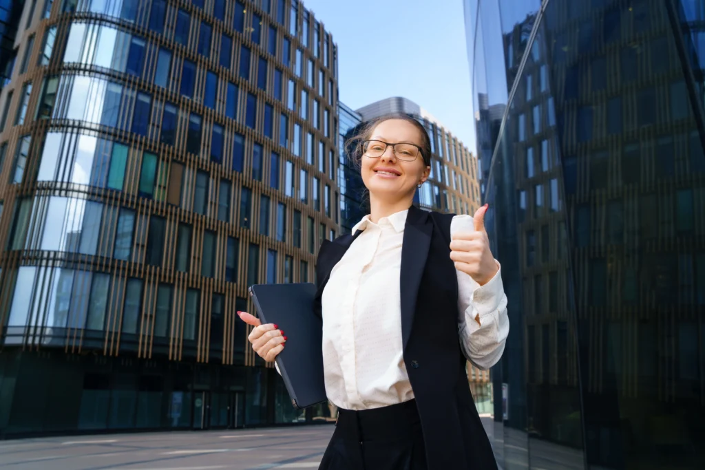 employee stands happily after the revolution in the recruitment industry in the USA