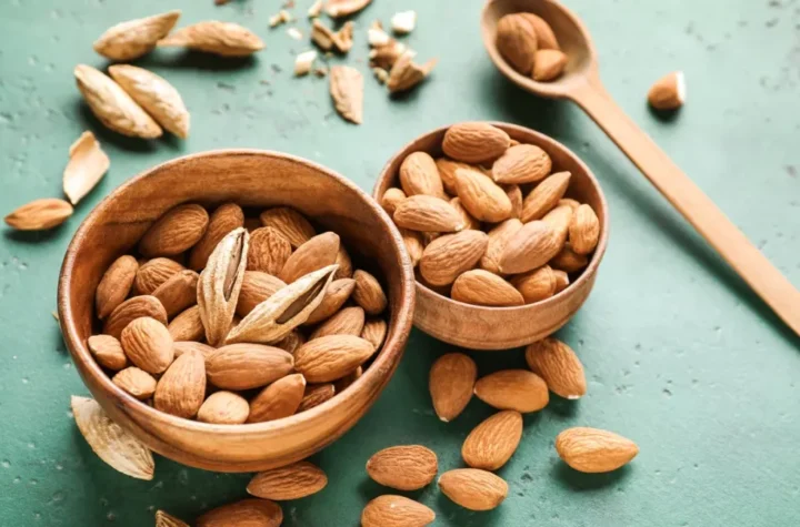 12 Health Benefits of Almonds and its Nutrition Value