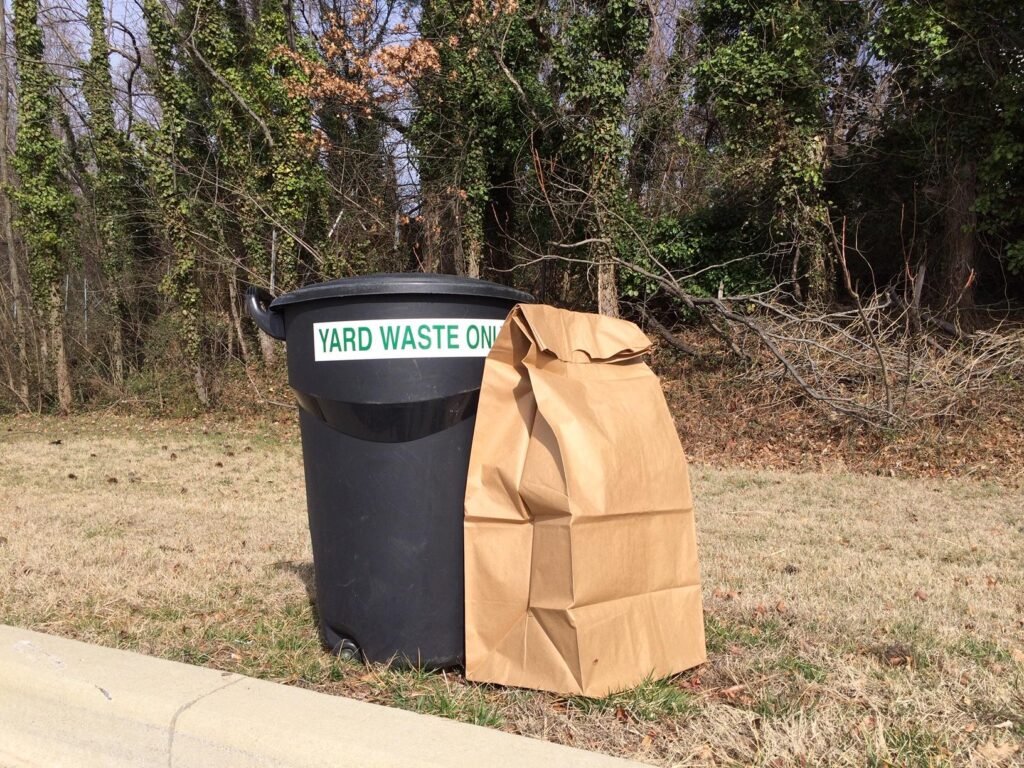 cost to remove yard waste in Oakhurst